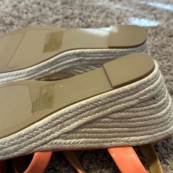 Lauren Conrad Platform Sandals - Size 10 - Picture 7 of 9